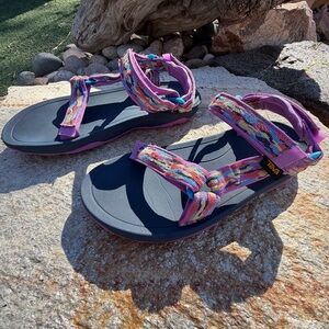 Teva Original Universal Sandals Womens 5‎ Colorful Strap Sport Sandals